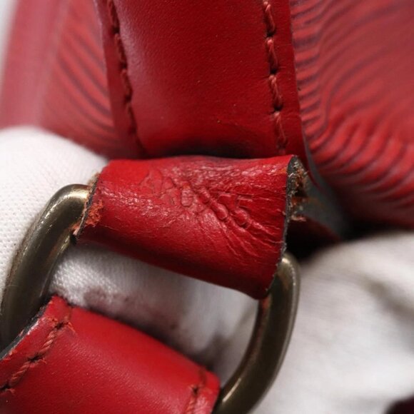 LOUIS VUITTON Epi Petit Noe Shoulder Bag Red - Picture 8 of 14